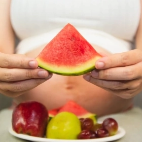 7 Loại Trái Cây Bà Bầu Không Nên Ăn Hoặc Cần Hạn Chế Ăn