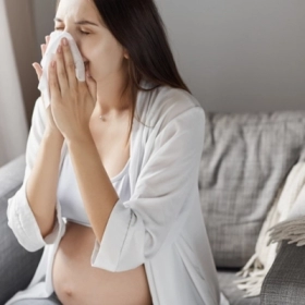 Bà Bầu Chảy Máu Cam Có Nguy Hiểm Cho Mẹ Và Thai Nhi Không?