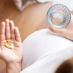 Bầu Mấy Tháng Thì Uống Sắt – Canxi? Liều Chuẩn Và Cách Uống Đúng?