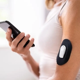 CGM Là Gì? Có Nên Dùng Máy Đo Đường Huyết Liên Tục Không?