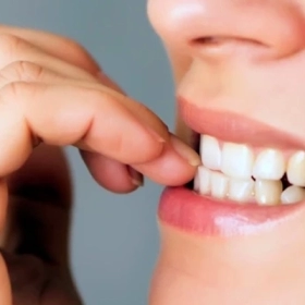 Chứng Cắn Móng Tay Mạn Tính: Nguyên Nhân, Triệu Chứng Và Cách Khắc Phục