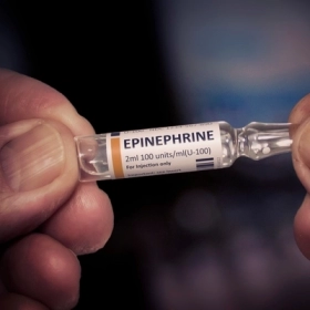 Epinephrine Là Gì? Tác Dụng, Cơ Chế Và Những Điều Cần Biết
