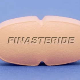 Finasteride Có Thật Sự Hiệu Quả Trong Điều Trị Rụng Tóc Ở Nam Giới?