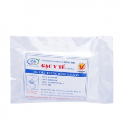 Gạc y tế 3 con nai Đông Fa ( 10cm x 10cm x 8 lớp ) 100 miếng/hộp