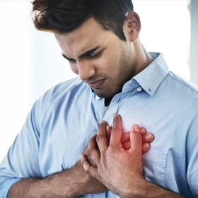 Giả Phình Mạch Chủ: Nguyên Nhân, Triệu Chứng Và Cách Điều Trị
