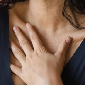 Huyết Áp Kẹp Là Gì? Dấu Hiệu Nguy Hiểm, Nguyên Nhân Và Cách Điều Trị