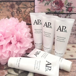 Kem đánh răng Nuskin AP24 Whitening Fluoride Toothpaste