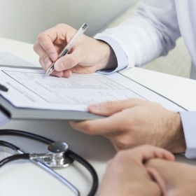 Khám Sức Khỏe Định Kỳ: Nên Khám Gì Ở Từng Độ Tuổi?