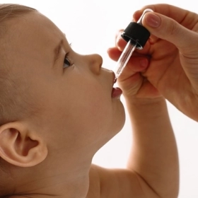 Men Vi Sinh Cho Bé Sơ Sinh: Lợi Ích, Cách Dùng Và Lưu Ý Cha Mẹ Cần Biết