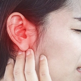 Mọc Mụn Ở Tai Đau Nhức: Nguyên Nhân Do Đâu Và Cách Xử Lý Mọc Mụn Ở Tai Đau Nhức: Nguyên Nhân Do Đâu Và Cách Xử Lý