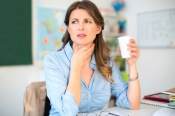 Nhức mỏi toàn thân kèm đau họng nguyên nhân do đâu?