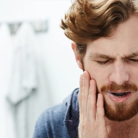 Nước Súc Miệng Trị Sâu Răng: Nên Chọn Loại Nào Để Ngừa Sâu Răng Hiệu Quả?