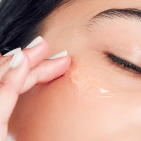 PHA Là Gì? Bí Quyết Cho Làn Da Mịn Màng Mà Không Gây Kích Ứng