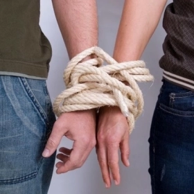 Rối loạn nhân cách phụ thuộc: Dấu hiệu, nguyên nhân và điều trị