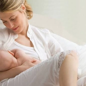 Sau Khi Cho Con Bú Nên Làm Gì? 10 Việc Mẹ Nên Thực Hiện