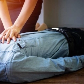 Sơ Cứu Đột Quỵ: Cách Nhận Biết Và Xử Lý Kịp Thời Sơ Cứu Đột Quỵ: Cách Nhận Biết Và Xử Lý Kịp Thời