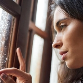 Trầm Cảm Theo Mùa Là Gì? Nguyên Nhân, Triệu Chứng Và Cách Điều Trị Hiệu Quả