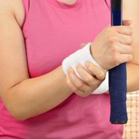 Trật Khớp Cổ Tay: Nguyên Nhân, Triệu Chứng Và Cách Xử Lý