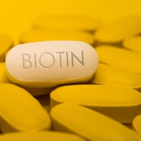 Uống Biotin Thường Xuyên Có Sao Không? Lưu Ý Khi Sử Dụng
