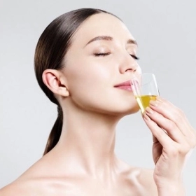 Uống Collagen Bị Nổi Mụn: Nguyên Nhân Và Cách Khắc Phục