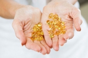 Góc Chia Sẻ: Uống Vitamin E Có Trị Mụn Không?